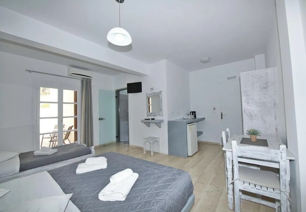 Room, Ira Apartments, Santorini