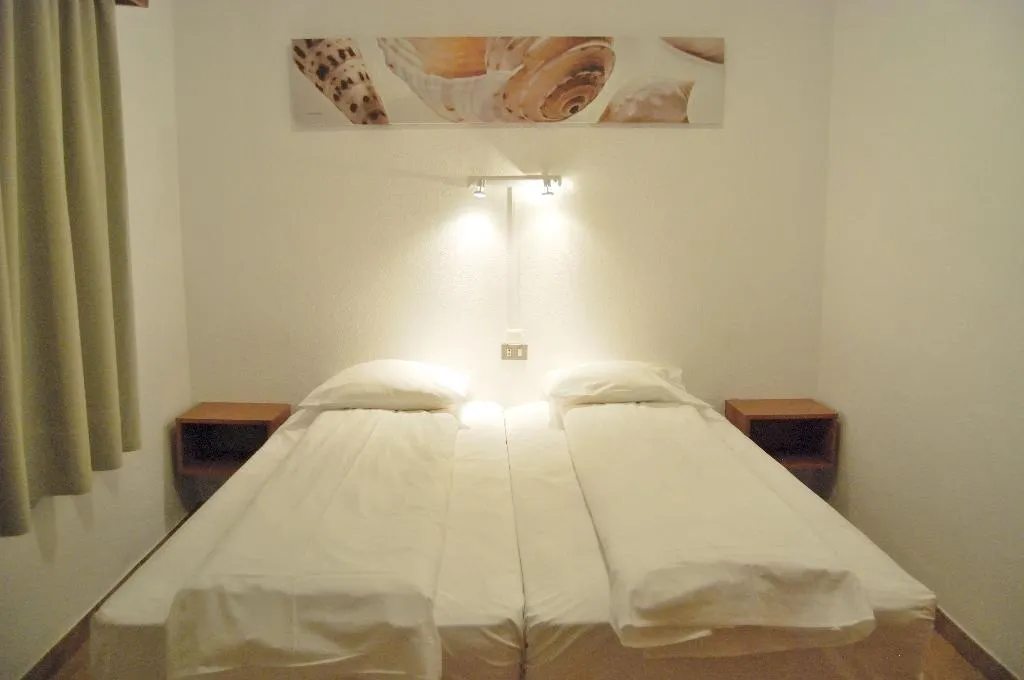 APARTMENT WITH TERRACE Room, Apartamentos Albatros, Tenerife
