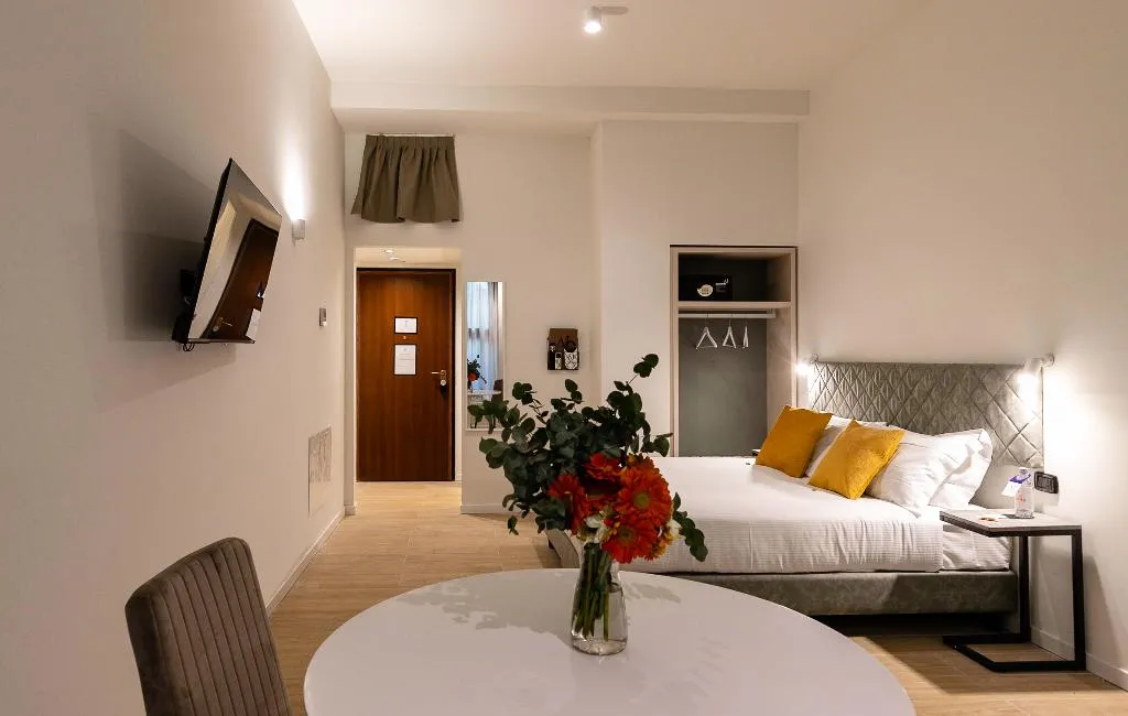 STUDIO STANDARD Room, Aiello Hotels - Citylife Apartments, Milan