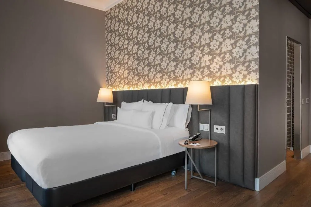 Room, AC Hotel Palacio del Retiro Autograph Collection, Madrid
