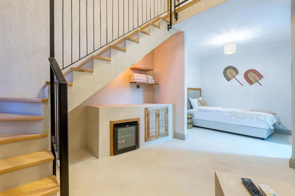 Room, Navali̇a Otel, Izmir