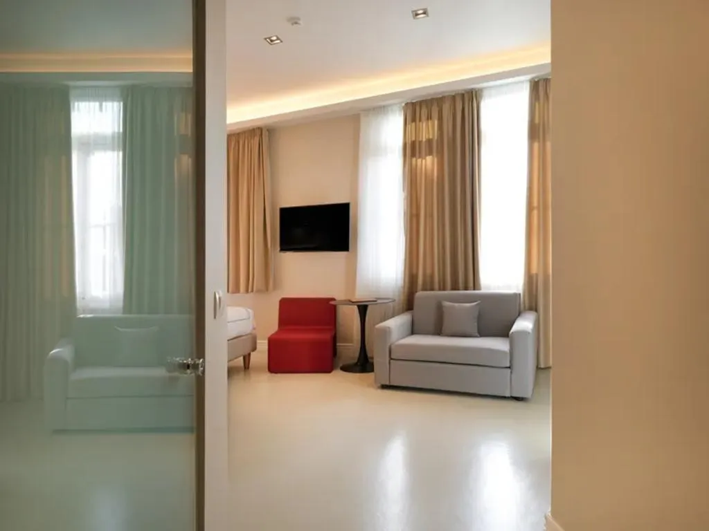 TRIPLE CAPACITY 3 ONE BEDROOM Room, Vrachos Athens Suites, Athens