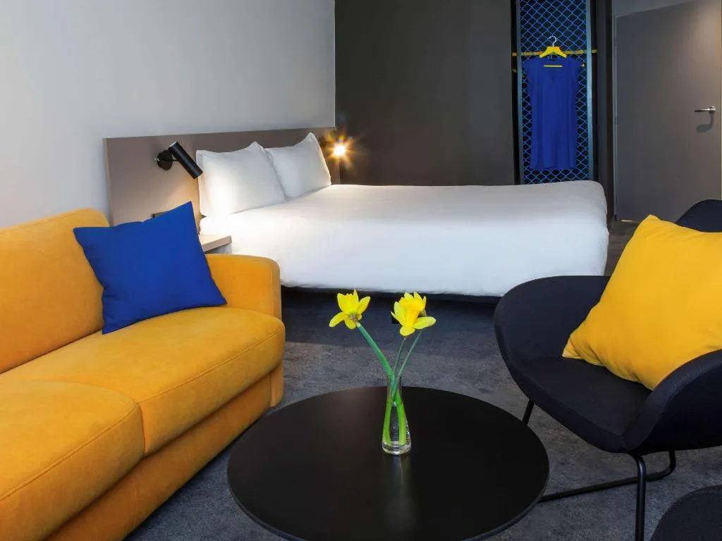 SUITE QUEEN SIZE BED Room, Ibis Praha Old Town, Prague