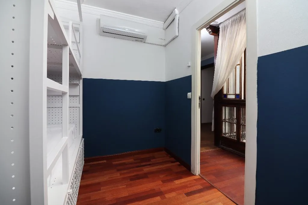 Bed in dormitory WITH SHARED BATHROOM Room, Feel Hostel City Center Malaga, Costa Del Sol
