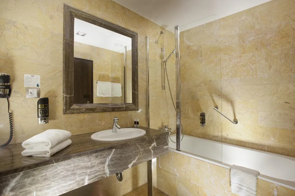 Double or Twin STANDARD Room, Grandior Hotel Prague, Prague