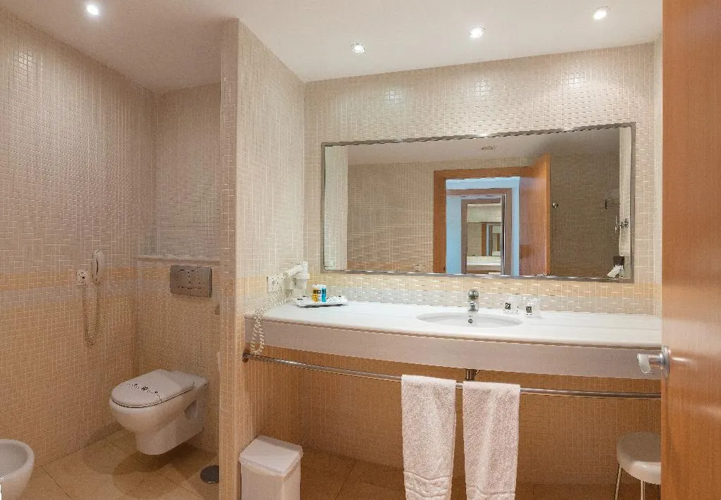 Double or Twin CAPACITY 2 Room, RH Ifach, Costa Blanca