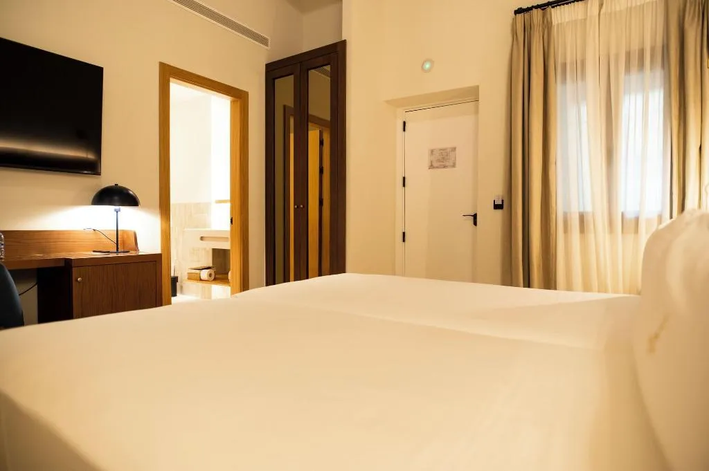 Room, Hotel Legado Magdalena, Seville