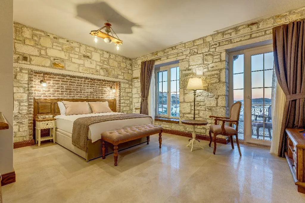 DOUBLE DELUXE WITH TERRACE Room, Navali̇a Otel, Izmir