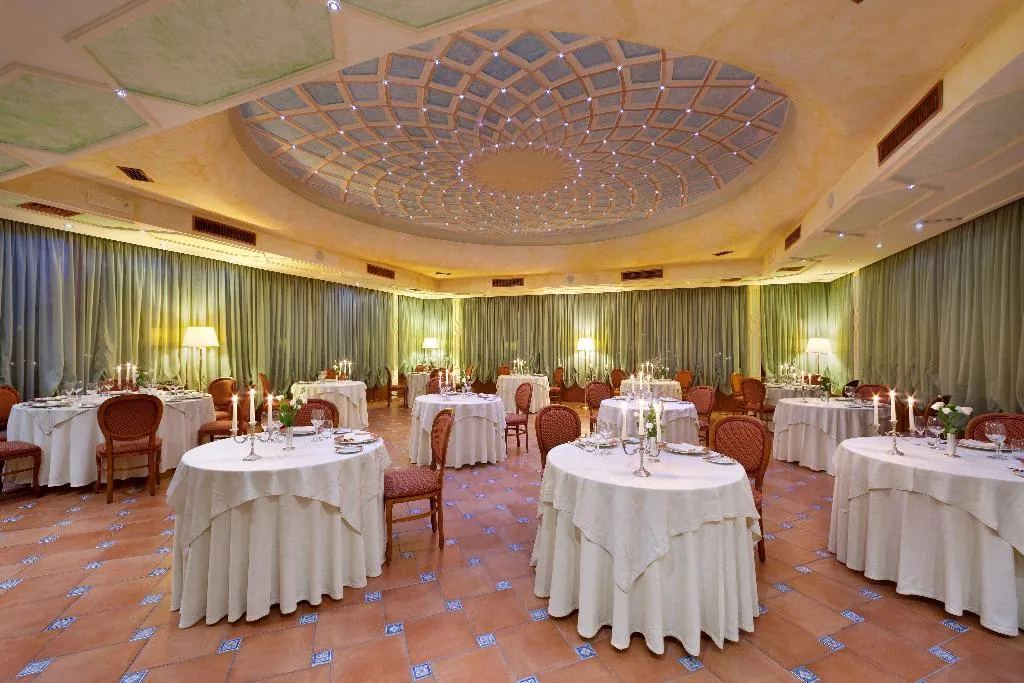 Restaurant, Grand Hotel La Pace, Naples