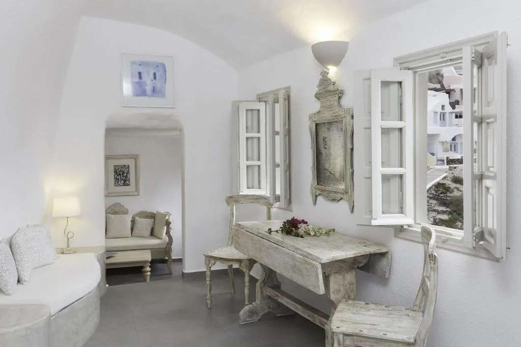 CAVE SUPERIOR Room, Oia Mare Villas, Santorini