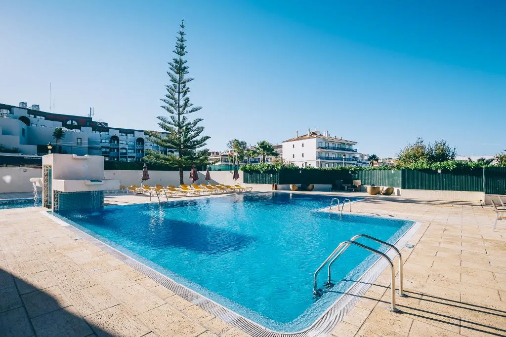 Pool, Grand Muthu Forte da Oura, Algarve