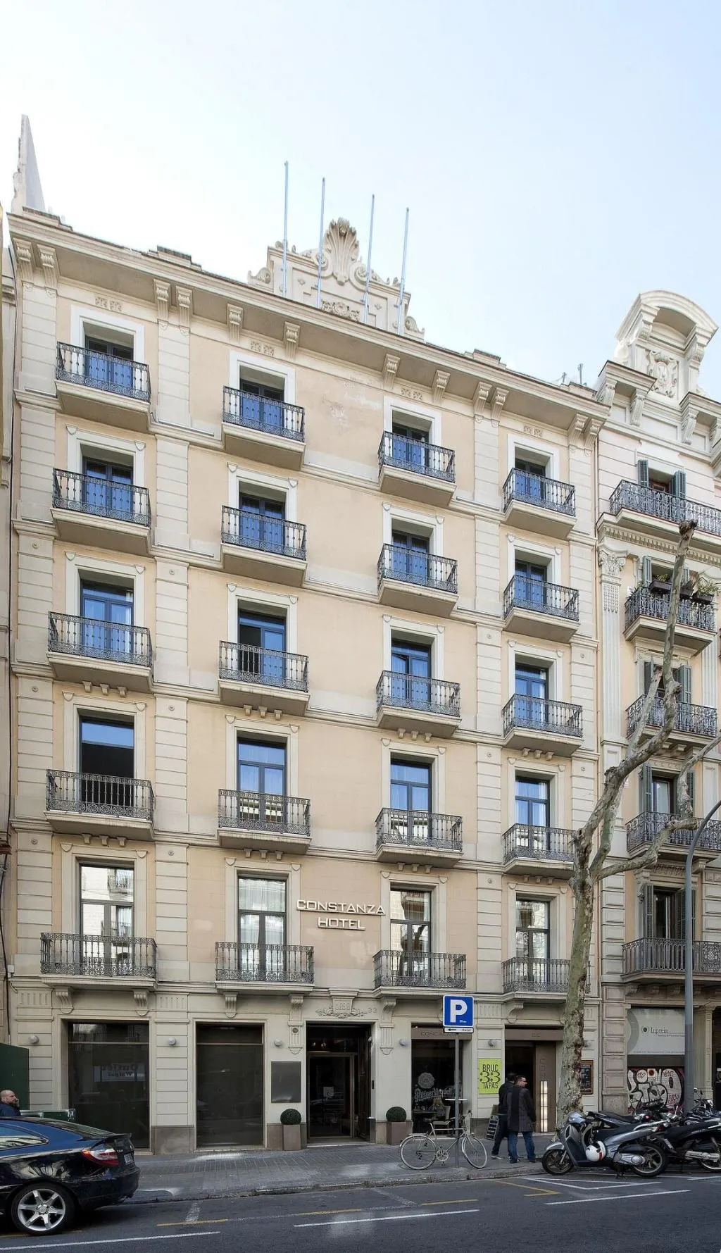 Sports and Entertainment, Constanza, Barcelona