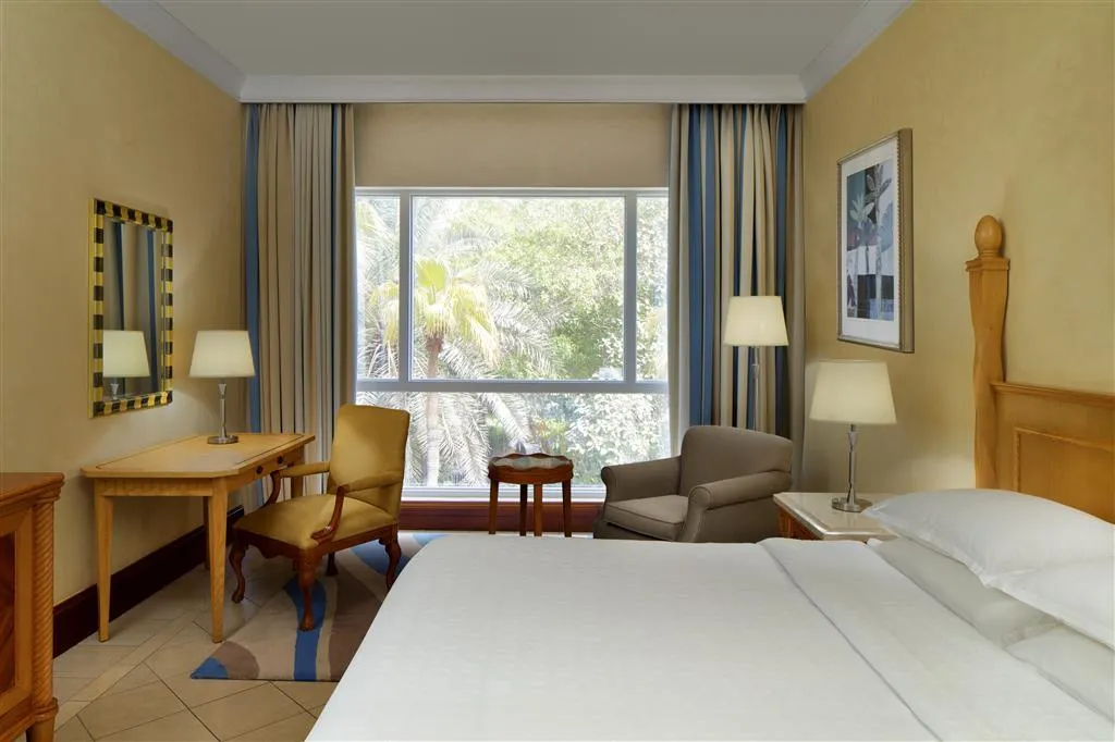 General view, Sheraton Jumeirah Beach Resort, Dubai
