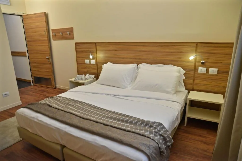 Room, Hotel Forum, Milan