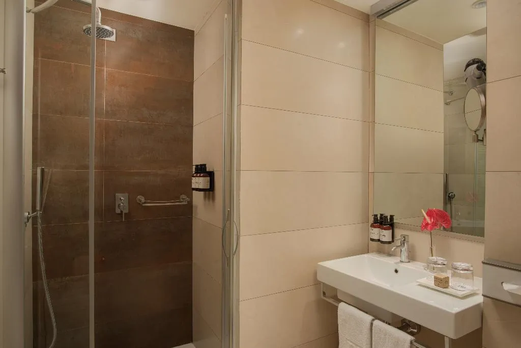 DOUBLE STANDARD Room, NH Orio al Serio Airport, Milan
