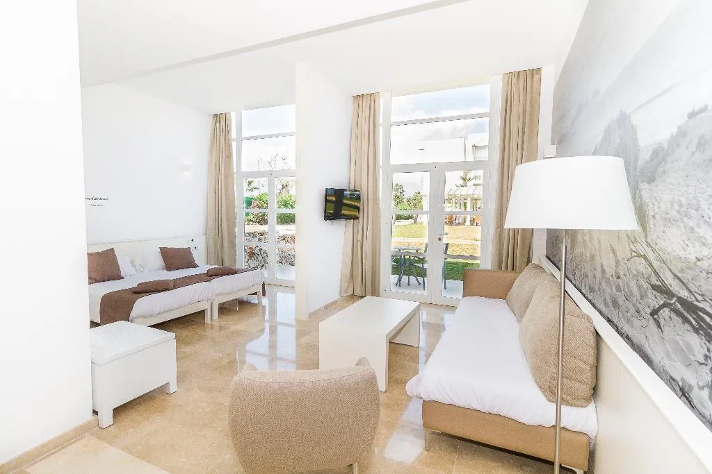 JUNIOR SUITE STANDARD Room, Zafiro Alzinar Mar, Majorca