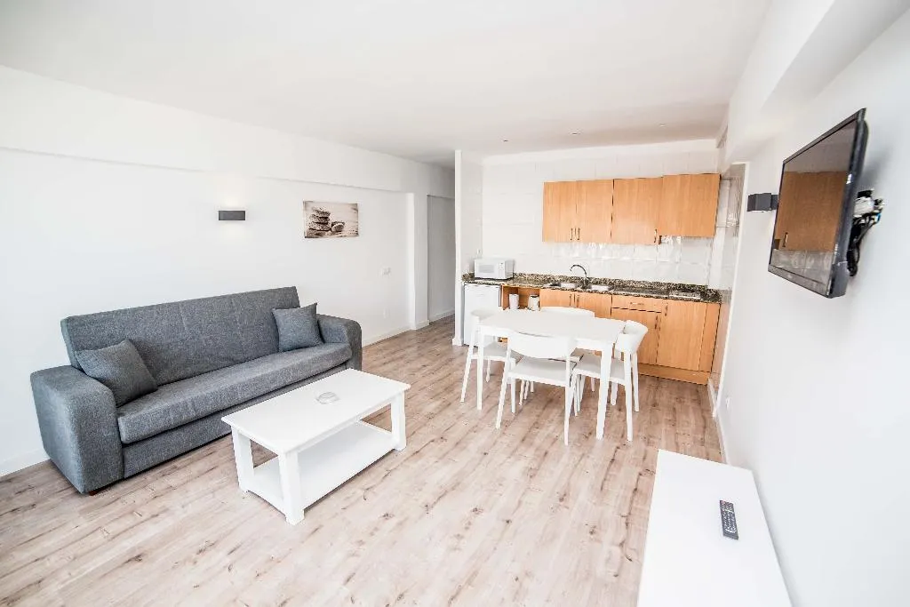 APARTMENT CAPACITY 4 ONE BEDROOM Room, Pierre & Vacances Mallorca Portofino, Majorca