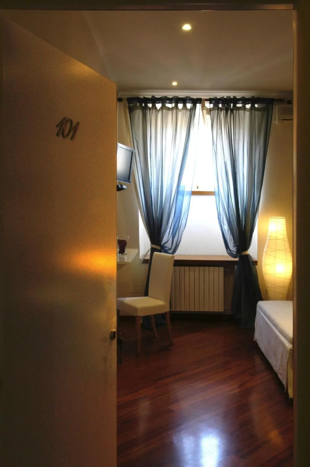 Room, B&B Museum, Naples