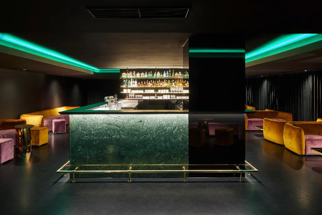 Bar, Estrel Hotel Berlin, Berlin