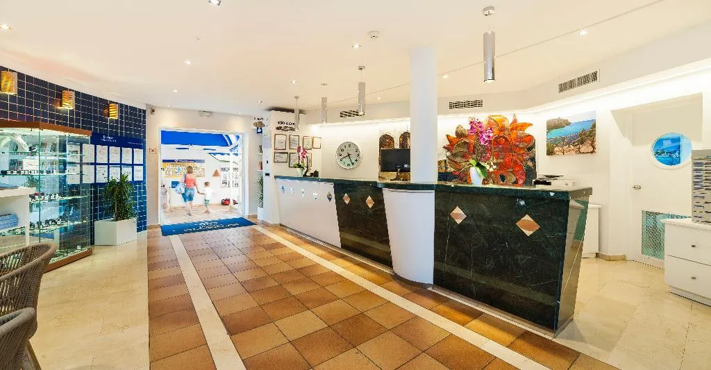 Lobby, Apartamentos Globales Binimar, Menorca