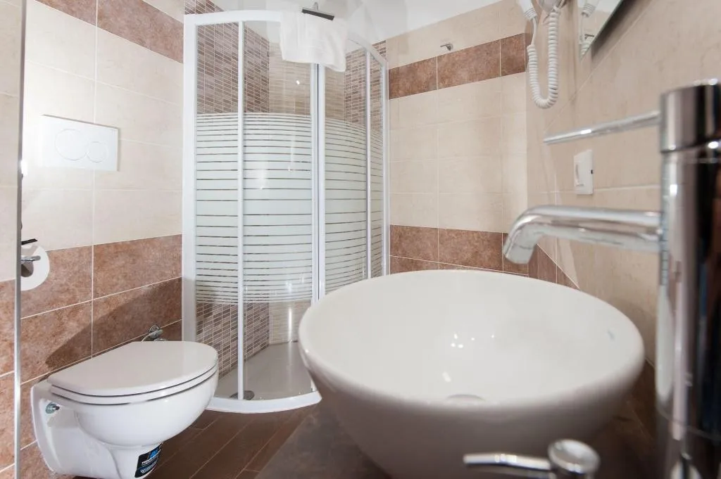 Room, Trinity Luxury Rooms, Rome