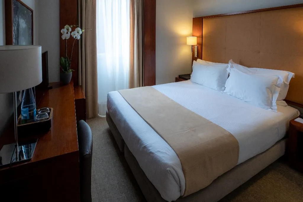 SINGLE STANDARD Room, Dom Carlos Liberty, Lisbon