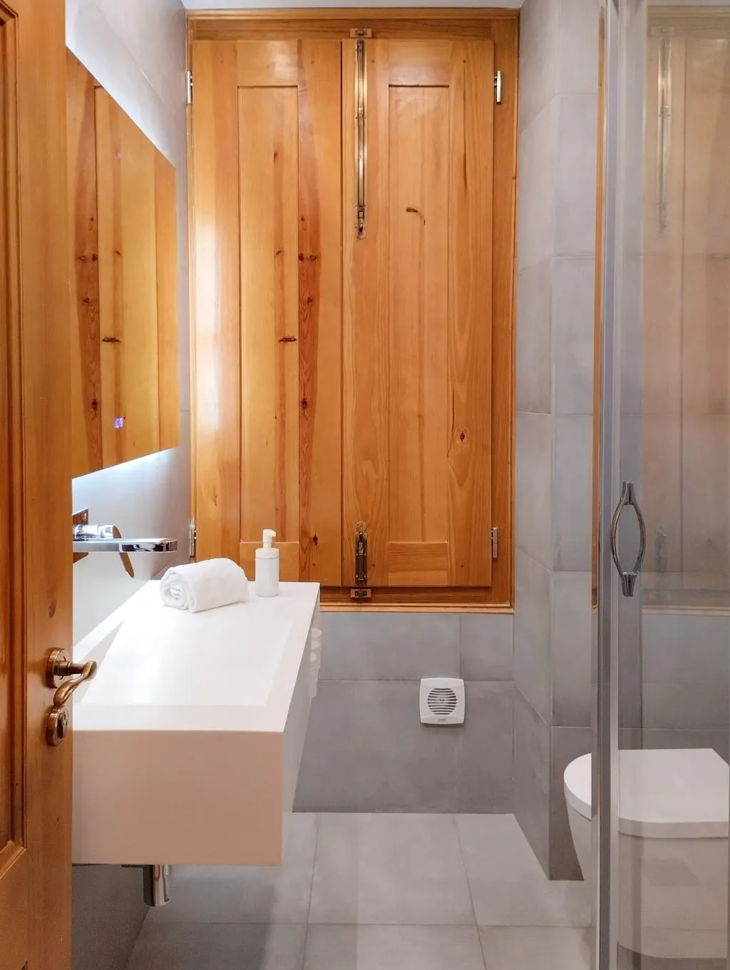 APARTMENT TWO BEDROOMS ONE BATHROOM Room, Varandas De Lisboa, Lisbon