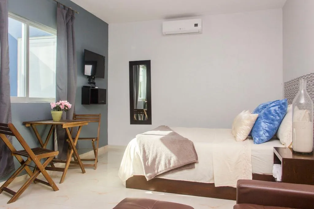 DOUBLE DELUXE Room, Aquamarina Suites, Playa Del Carmen