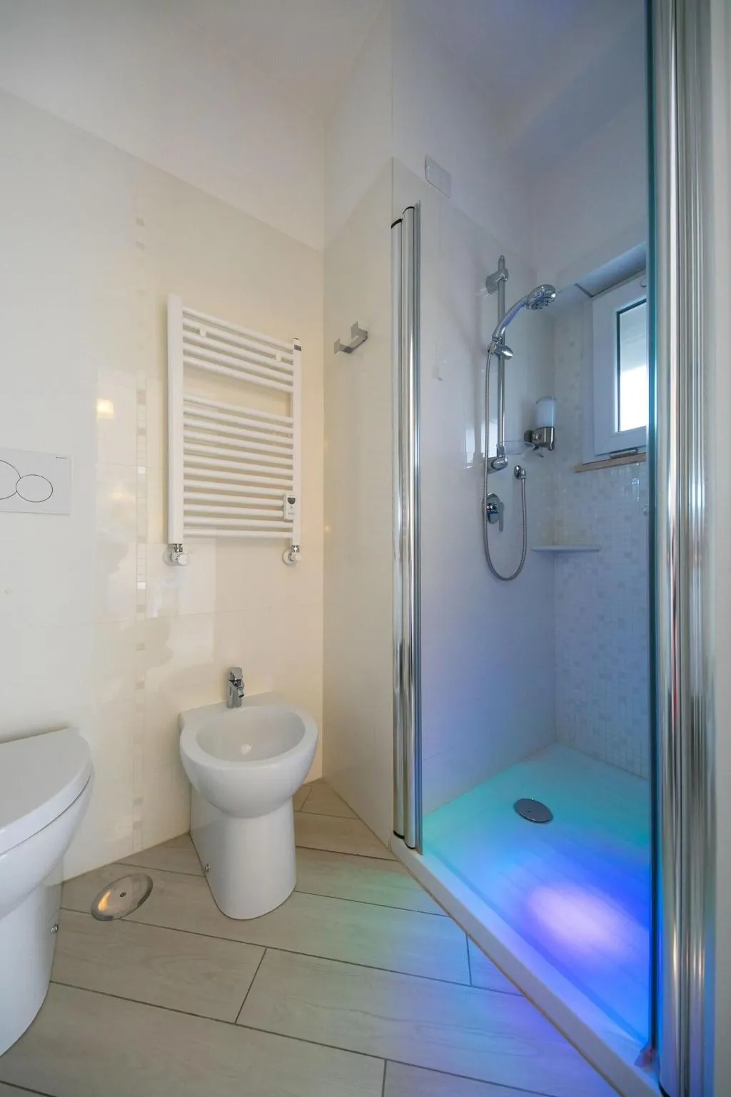 Room, Suites Roma Tiburtina, Rome