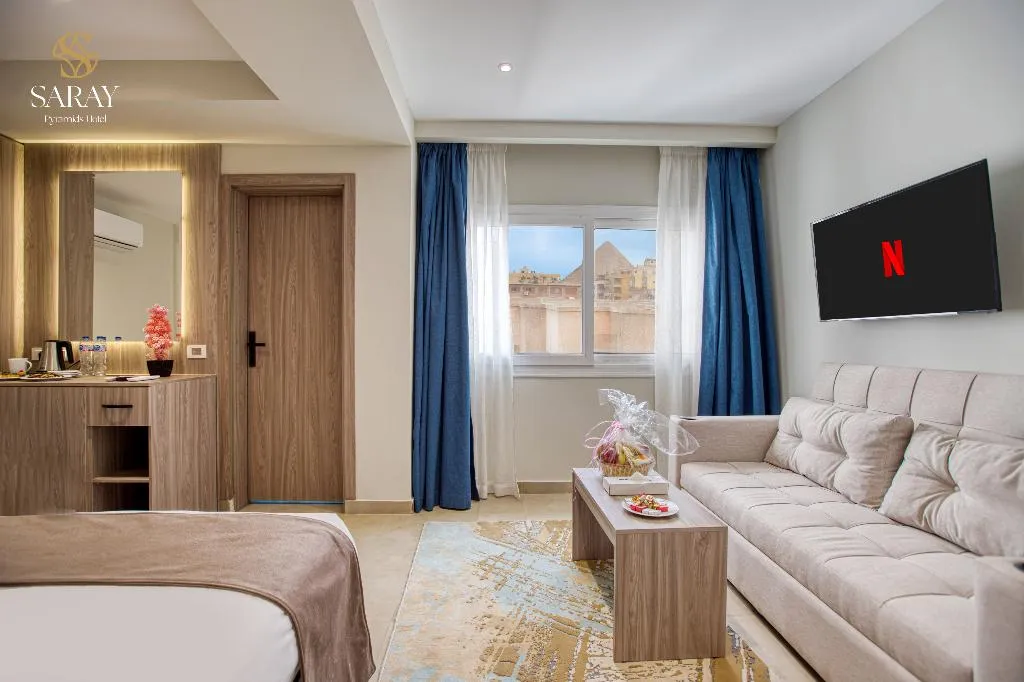 JUNIOR SUITE WITH VIEWS Room, Saray Pyramids & Museum View Hotel, Cairo
