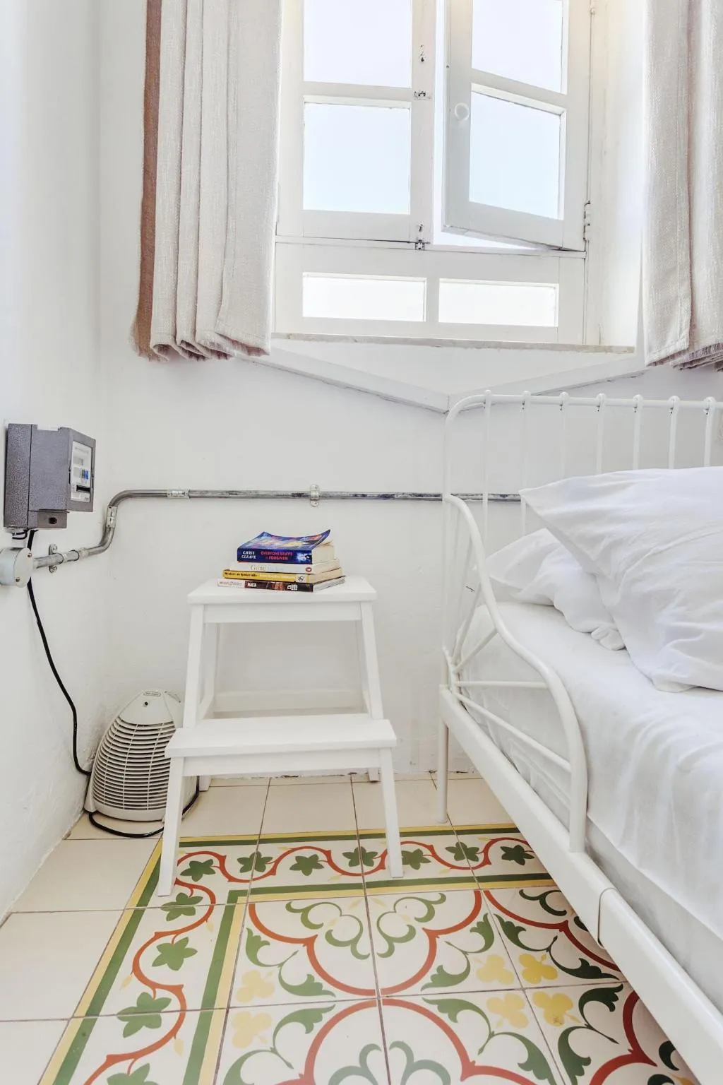 Room, Granny's Inn - Hostel, Malta