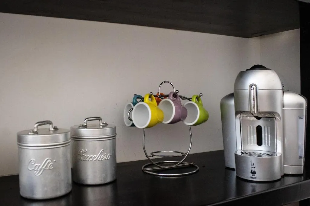 Room, Pomodoro B&B, Naples