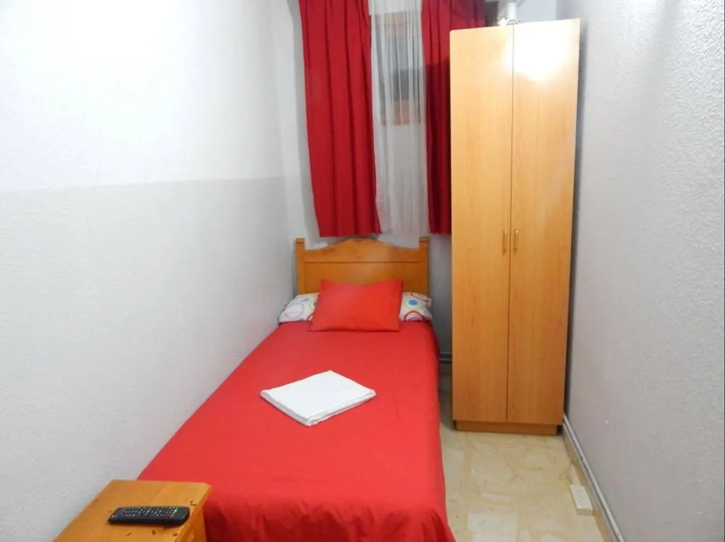 Room, Hostal El Peine, Madrid