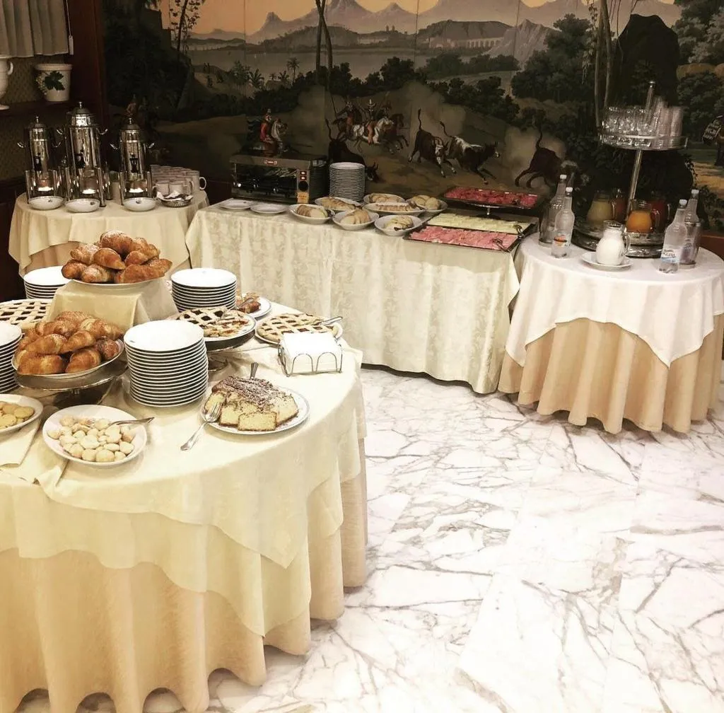 Restaurant, Solofra Palace, Naples