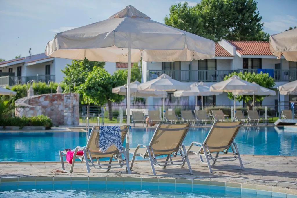 Pool, Golden Coast, Athens