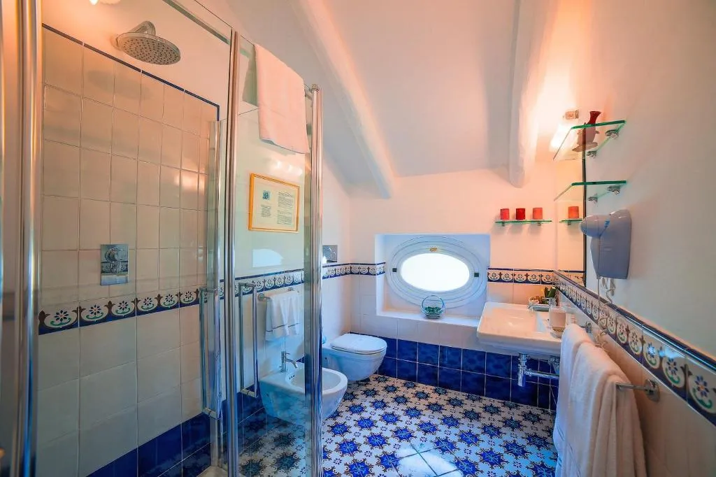 Room, Palazzo Pascal, Naples