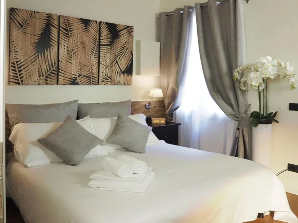 Room, Residenza 54, Florence