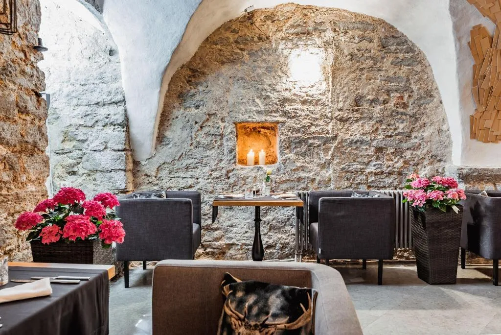 Restaurant, Meriton Old Town Garden, Tallinn