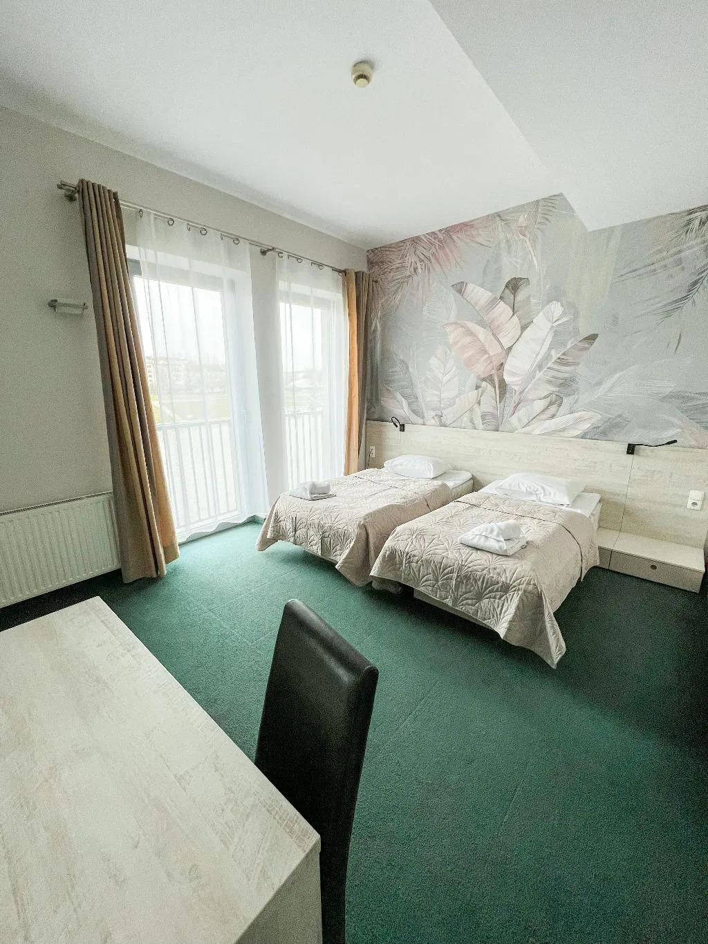 DOUBLE SINGLE USE RIVER VIEW Room, Poleski, Krakow