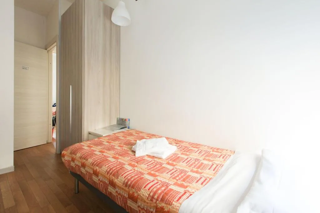 Room, Red Line Room Division, Milan