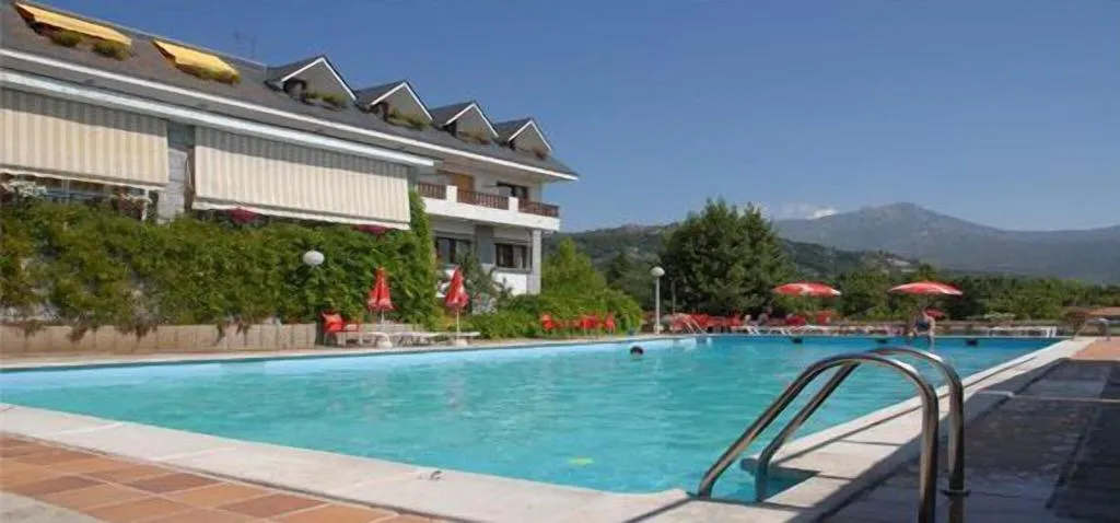 Pool, Las Gacelas, Madrid