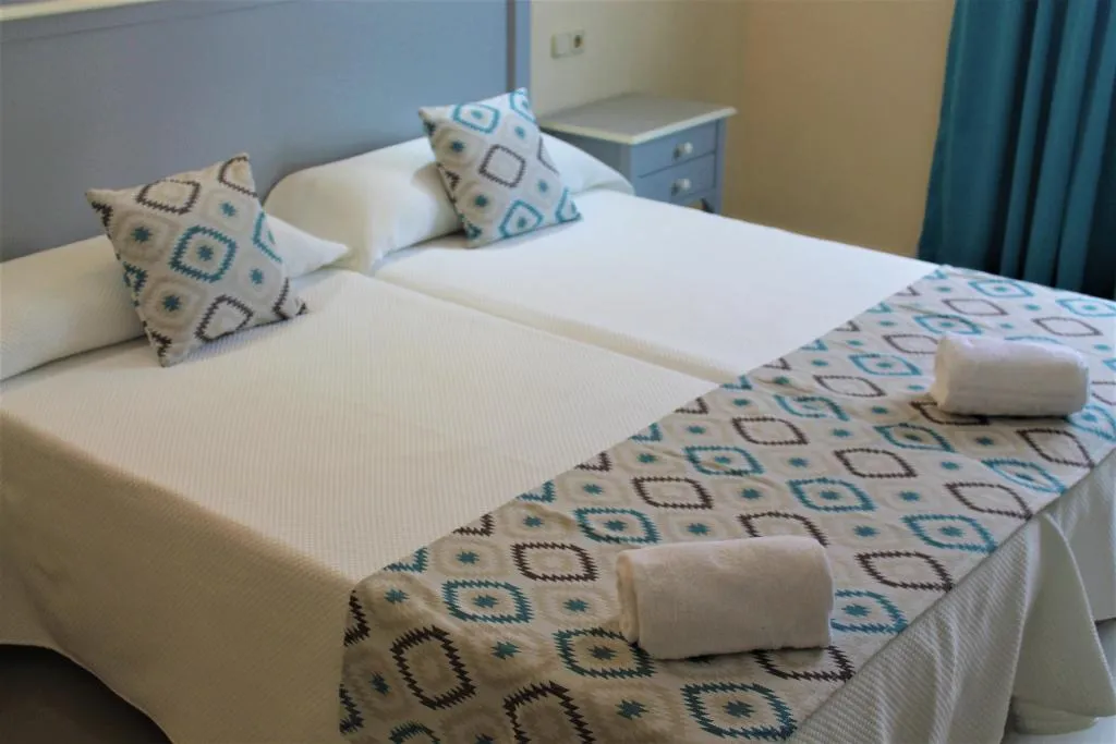 TRIPLE STANDARD Room, Playa Sol, Majorca