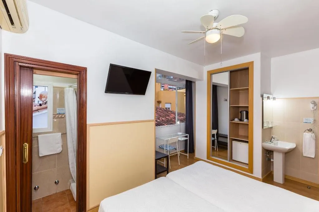 Room, Guadalupe Cozy Inns, Costa Del Sol