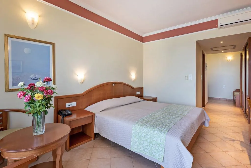 Double or Twin SEA FRONT Room, Hydramis Palace Beach Resort, Crete