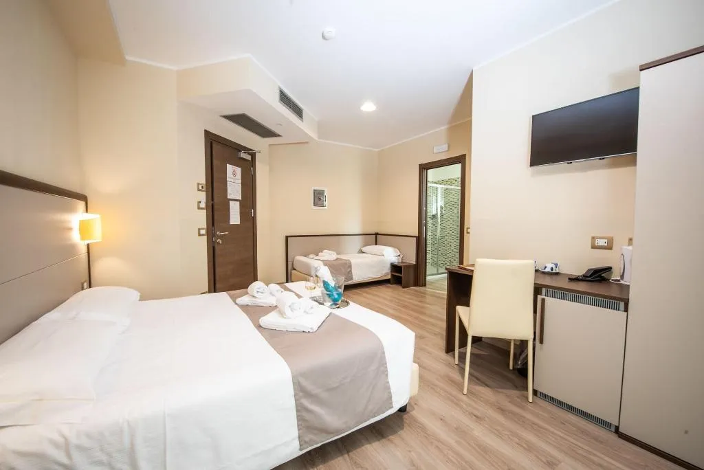 Room, Hotel Rosa, Milan
