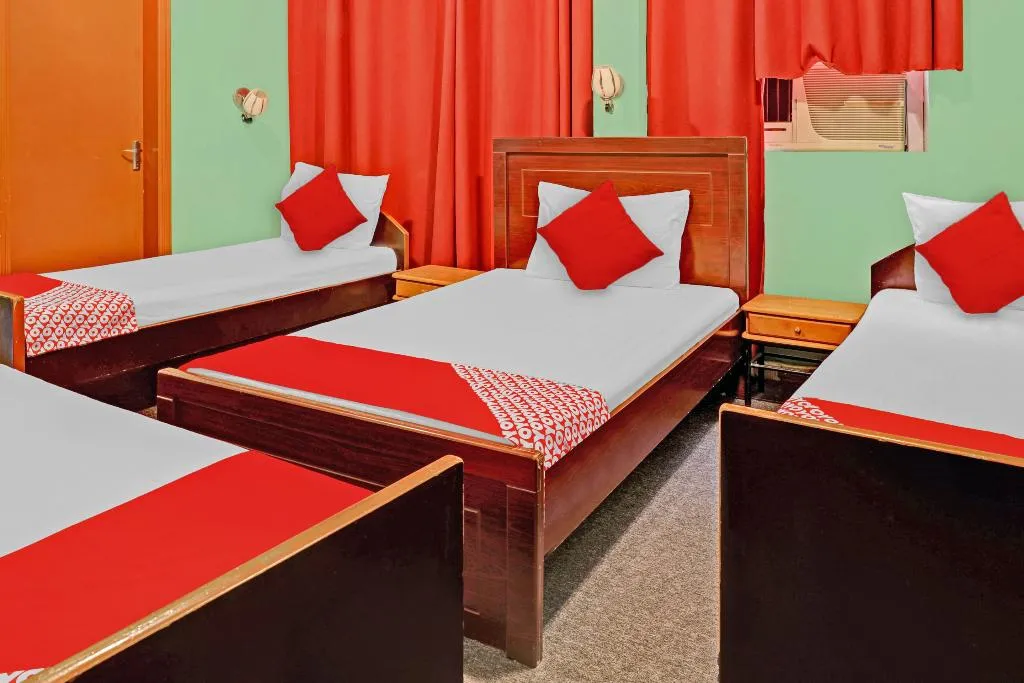 QUADRUPLE STANDARD Room, Al Karawan Hotel, Dubai