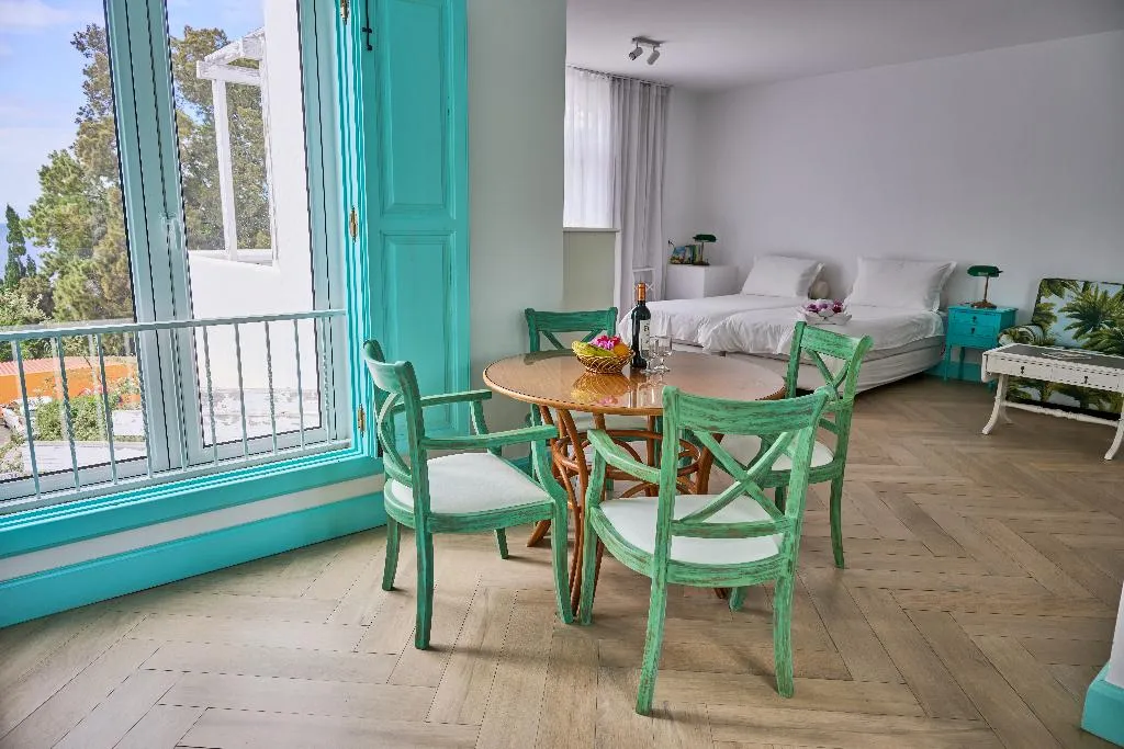 STUDIO DELUXE TWO BEDS Room, Inn & Art Hotel Gallery, Madeira