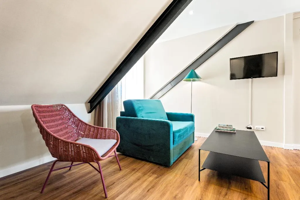 DOUBLE SUPERIOR Room, Casa do Patio by Shiadu, Lisbon