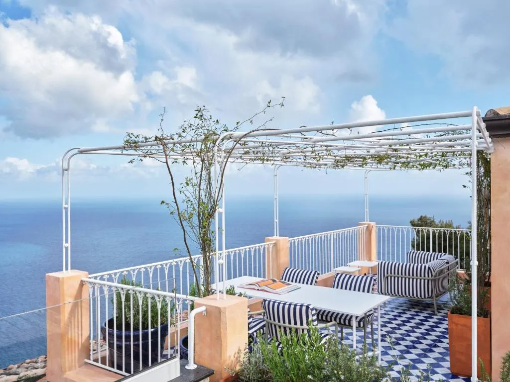 SUITE SEA VIEW WITH TERRACE Room, Palazzo Avino, Naples