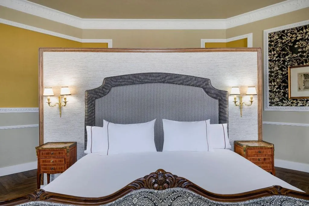 Room, AC Hotel Palacio del Retiro Autograph Collection, Madrid
